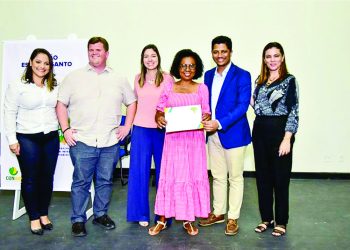 Programa Brasil Mais Empreendedor faz entrega de certificados