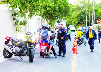 Blitz na passarela do São José e Palmital
