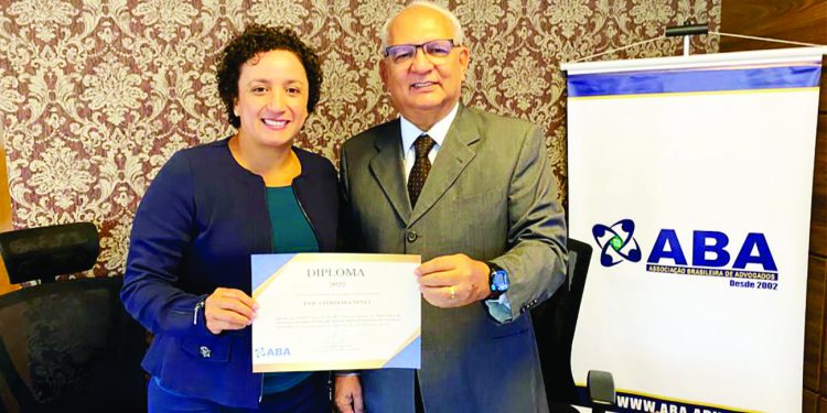 Erica Neves assume a diretoria da ABA-ES