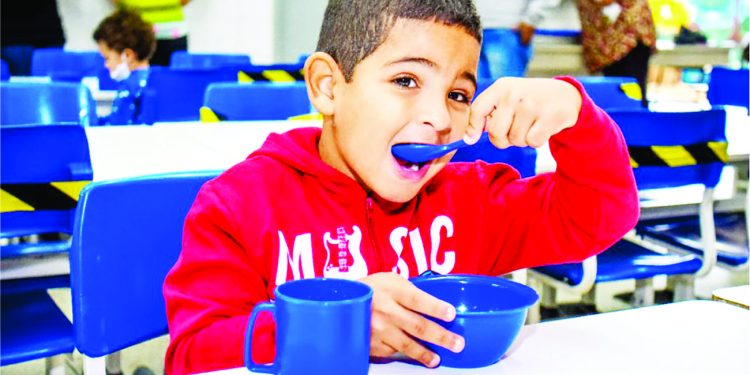 Dia das Crianças com cardápios especiais na merenda em Linhares 1 Dia das Crianças com cardápios especiais na merenda em Linhares