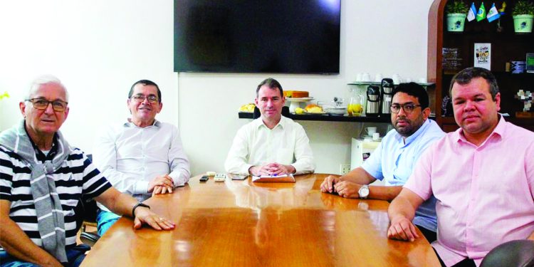 Prefeito Bruno Marianelli sanciona lei que cria o feriado municipal de Corpus Christi. 1 Prefeito Bruno Marianelli sanciona lei que cria o feriado municipal de Corpus Christi.