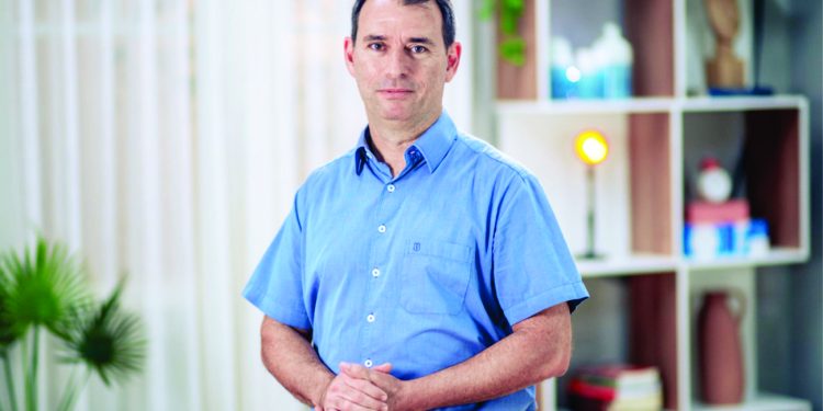 Prefeitura de Linhares pagará abono de R$ 1 mil, salário de dezembro e tíquete alimentação na sexta-feira dia 23. 1 Prefeitura de Linhares pagará abono de R$ 1 mil, salário de dezembro e tíquete alimentação na sexta-feira dia 23.