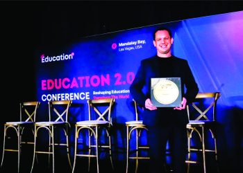 Colatinense Rony Jabour recebe prêmio “Excelência em Liderança em Educação”, em Las Vegas, nos Estados Unidos.