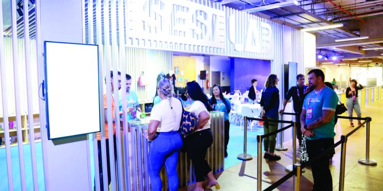 Estudantes do Sesi ES chegam a Brasília para participar de Festival de Robótica 1 Estudantes do Sesi ES chegam a Brasília para participar de Festival de Robótica