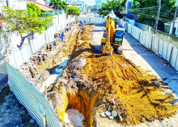 Avanço das obras de macrodrenagem transforma realidade no Centro de Linhares.