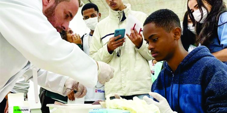 Multivix promove feira para estudante escolher profissão 1 Multivix promove feira para estudante escolher profissão