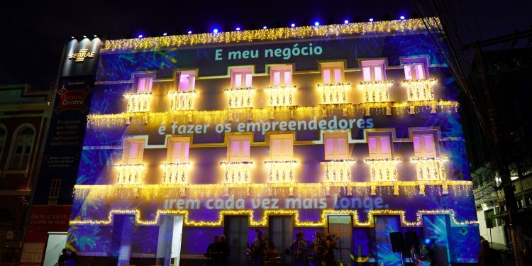Luzes do Centro: Sebrae/ES traz espírito natalino para a Praça Costa Pereira